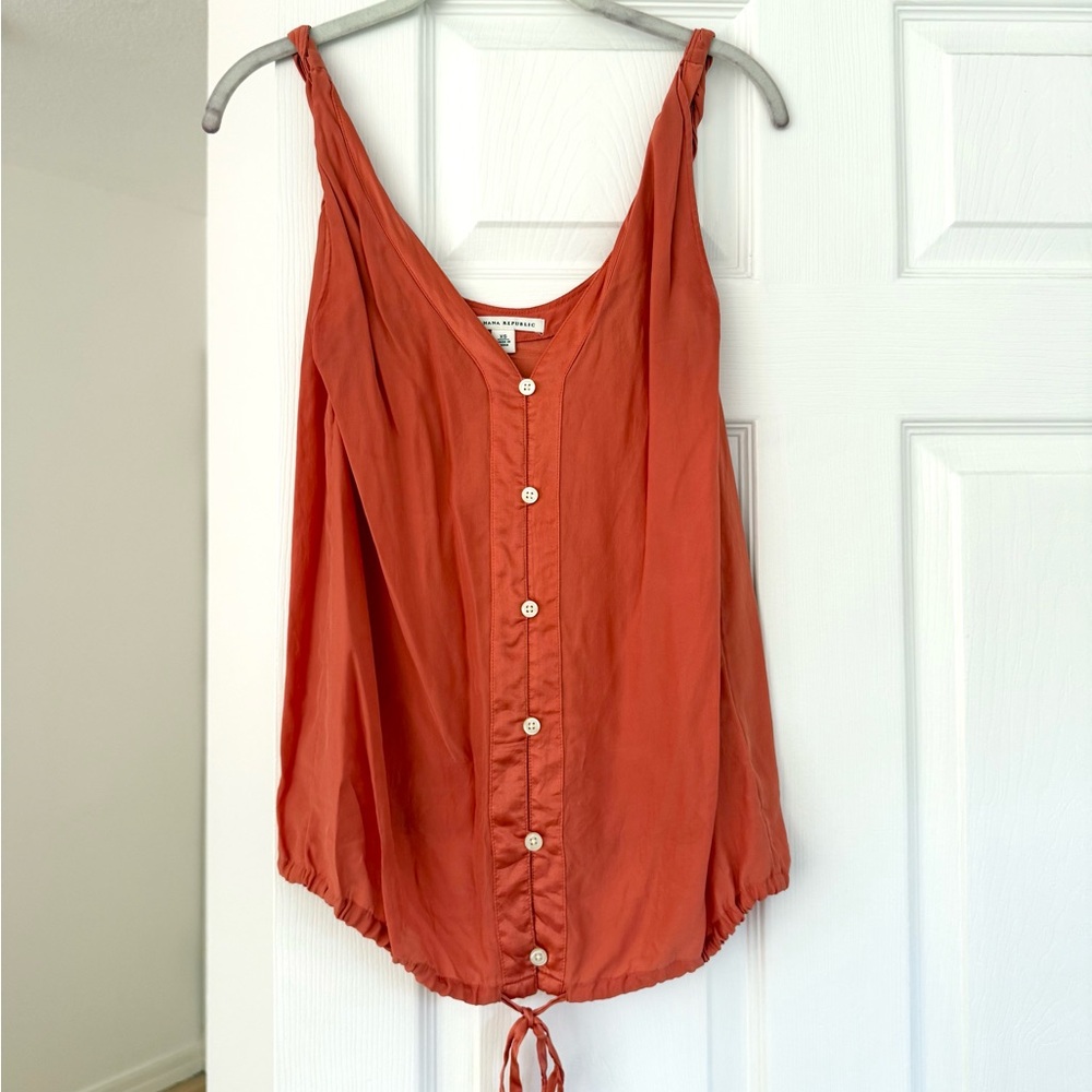 BANANA REPUBLIC 100% silk tank